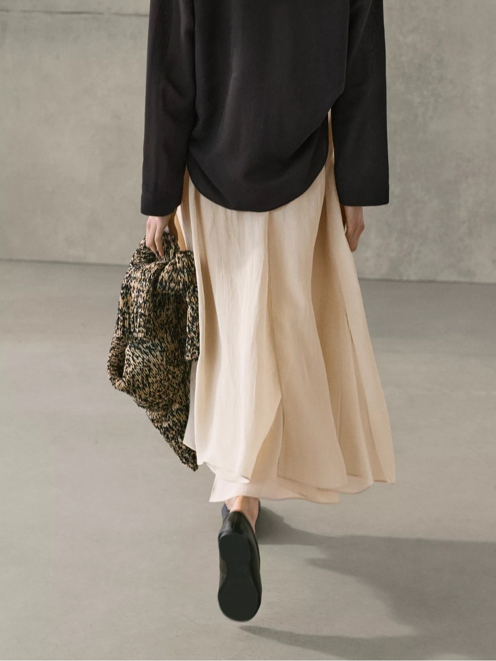 Massimo Dutti Light Beige A-Line Midi Skirt - Picture 4 of 8
